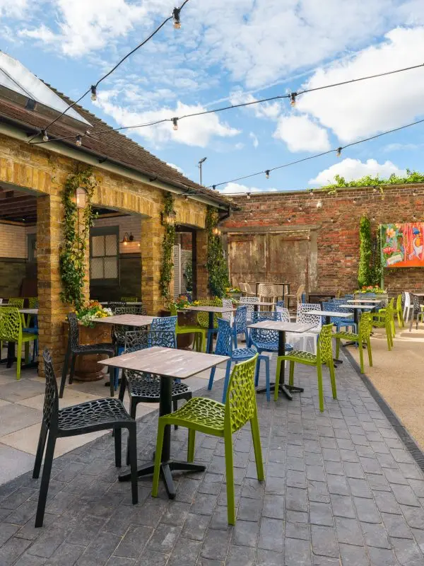 courtyard garden, pub garden, kingston, kings tun, pub design, commercial garden design, pub garden design